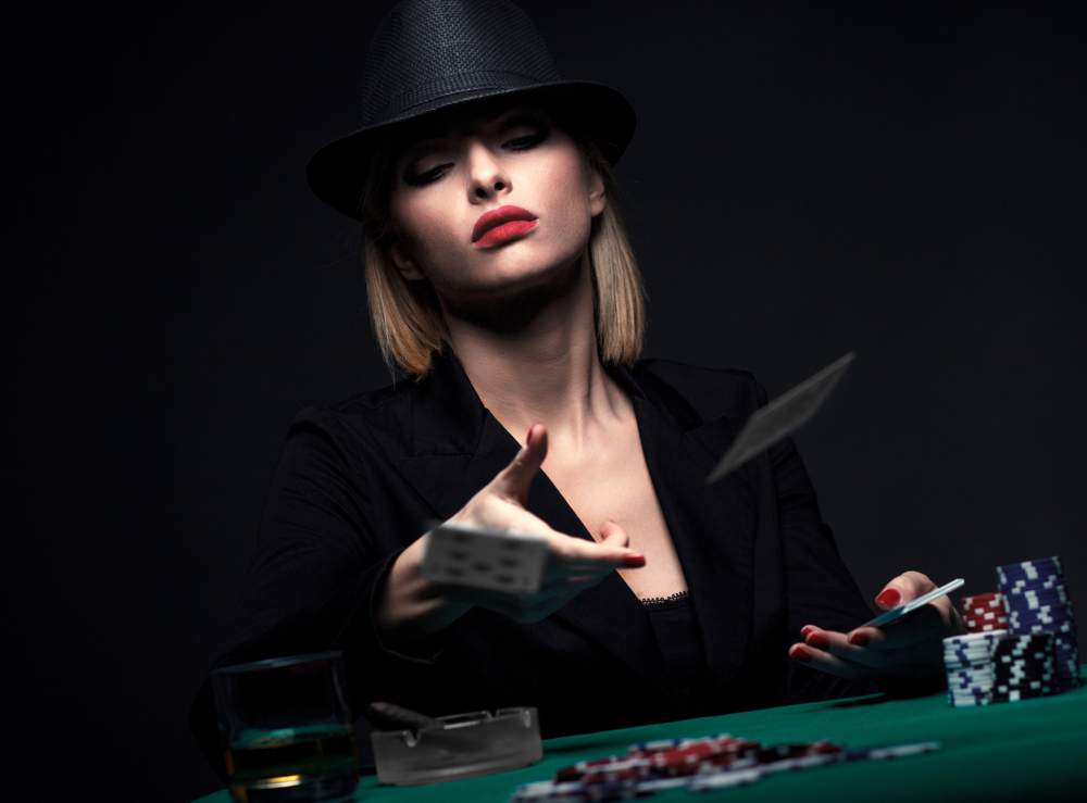 The Art of the Bluff: 9 Ways to Fool a Poker Table