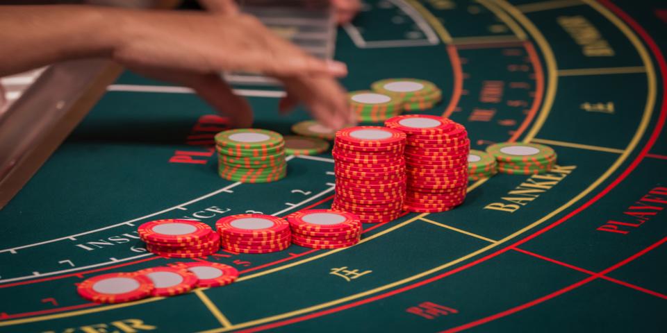 Baccarat Strategy: How to Give Yourself the Best Odds