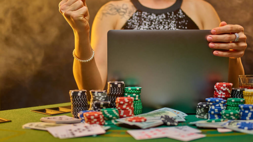 Online Casinos vs Brick and Mortar Casinos - Gamblers Daily Digest -