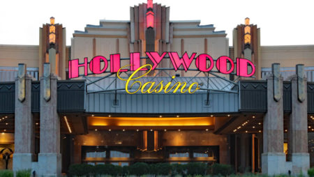 Online Gaming Profits Soar at Hollywood Casino While Live Slot and Table Play Declines