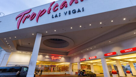 Tropicana Casino in Las Vegas Sets Closing Date